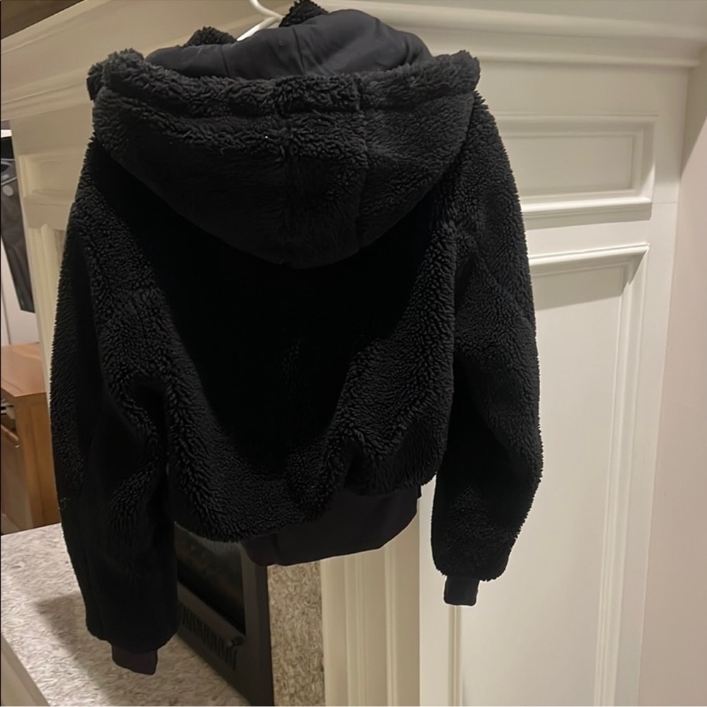 Cozy Black alo Jacket